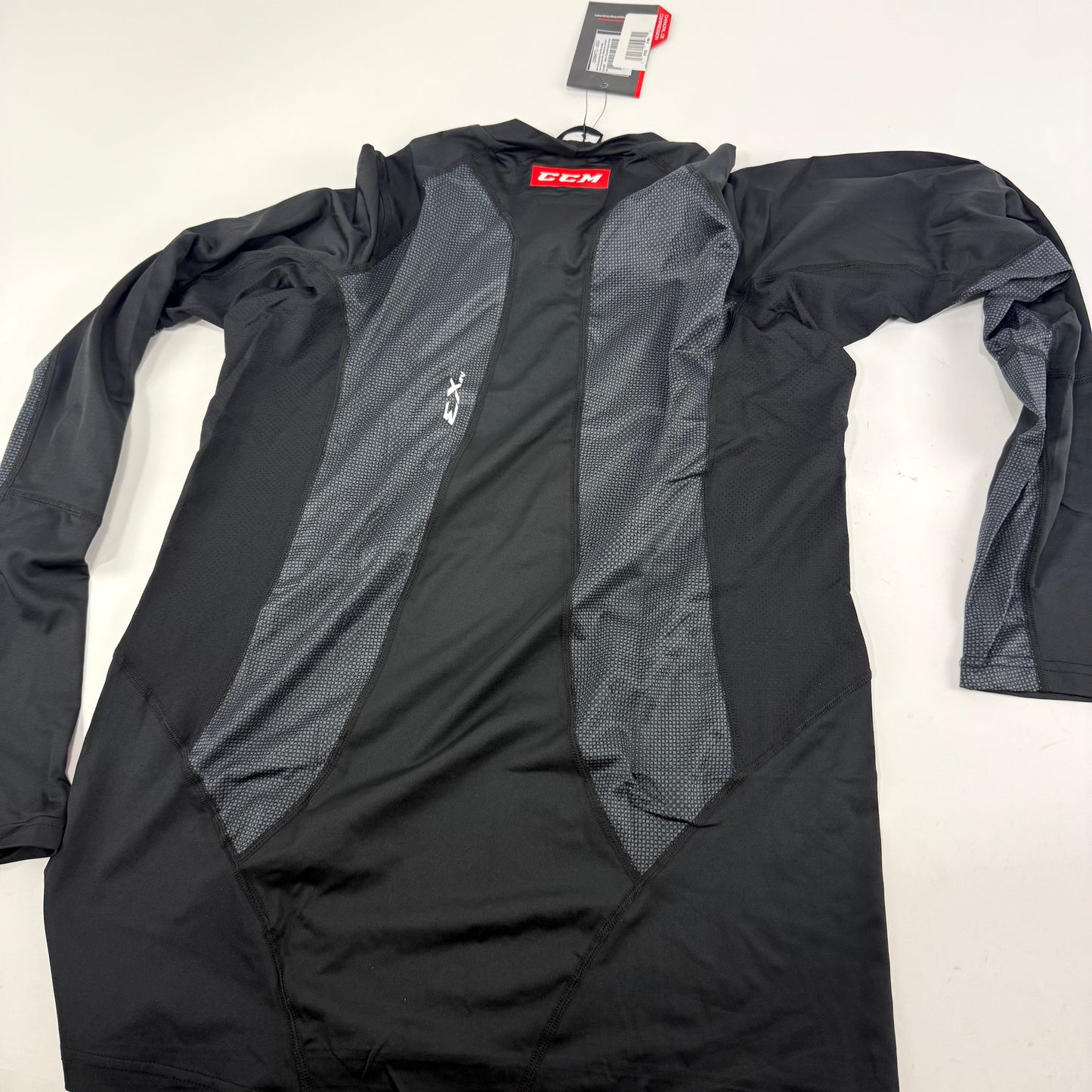 New Black CCM Mens Long Sleeve Compression Top | Senior M | #191520519841 - Top Flight Hockey