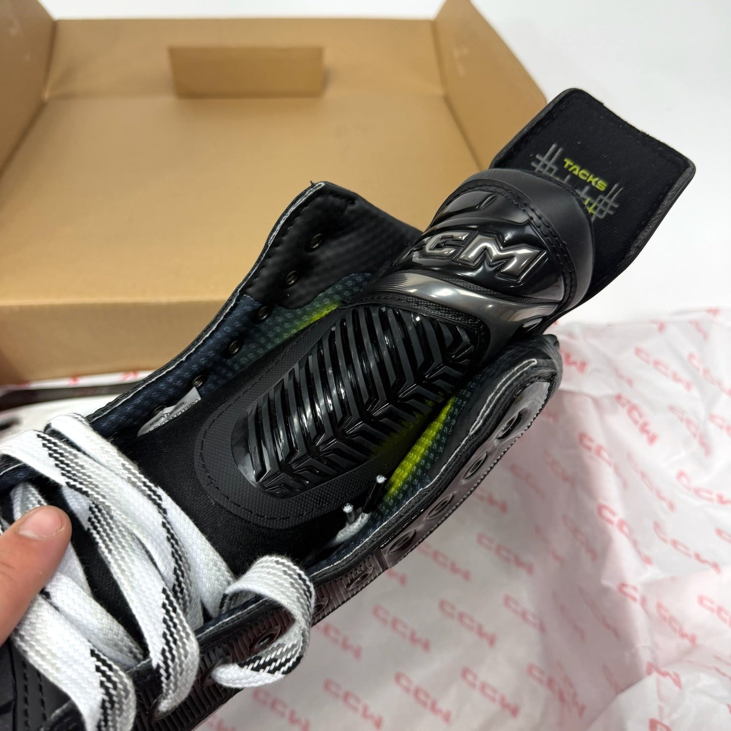 Brand New Retail CCM Tacks XF Pro Skates - Size 7 - Regular