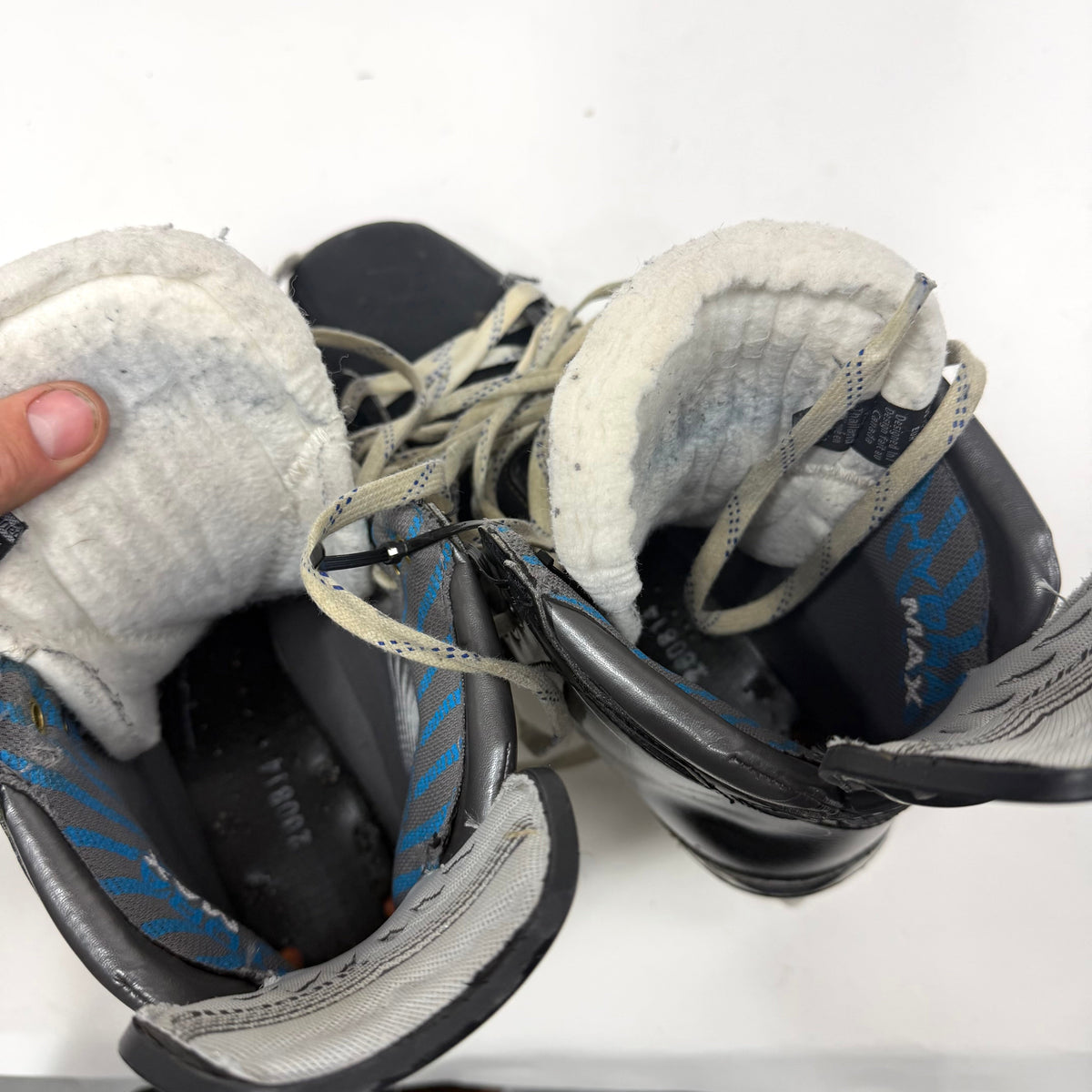 Used Bauer Surpeme S190 Skates | 11 D | AB396