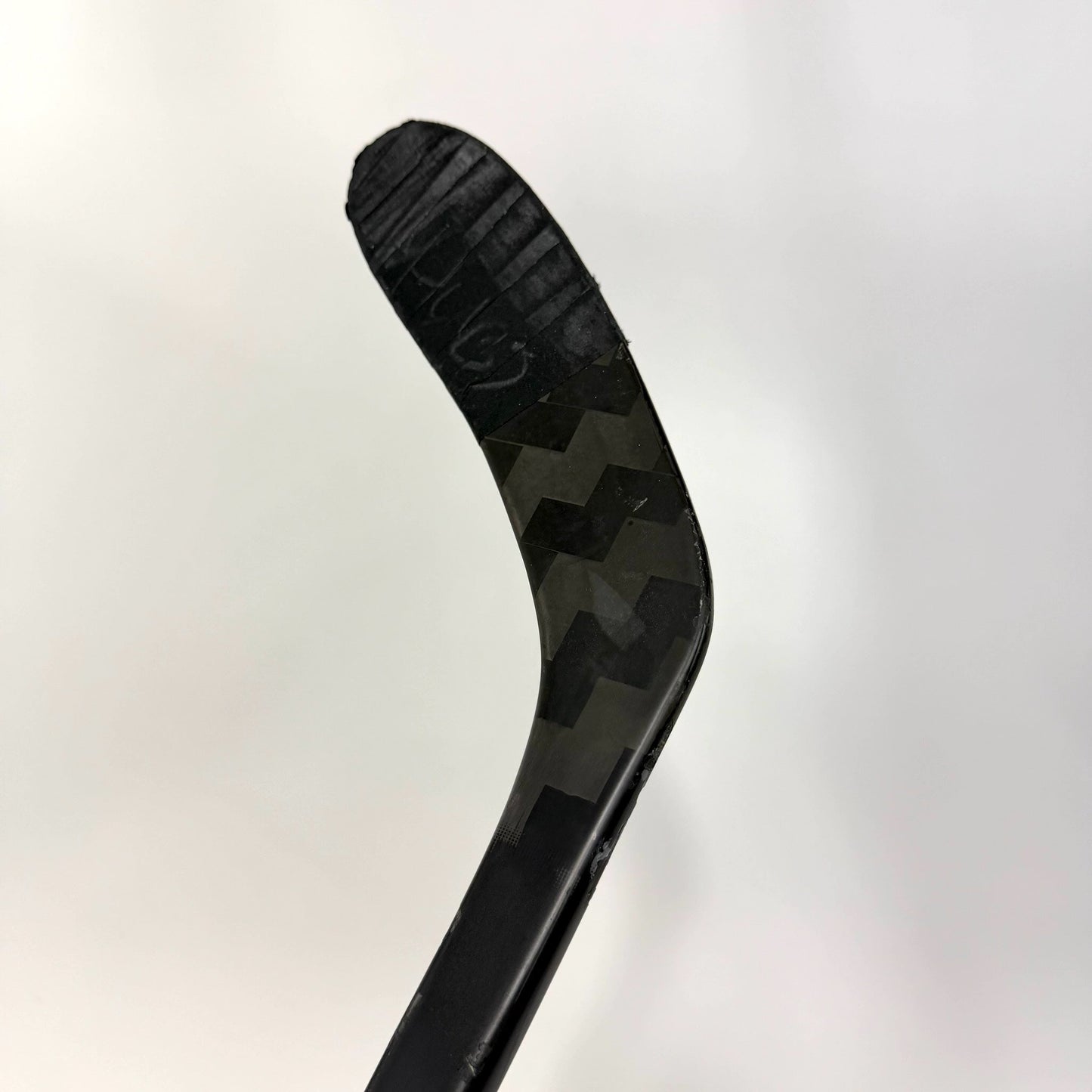 Used Left CCM Ribcor Trigger 10 Pro | 100 Flex P28 Curve Grip | AB988