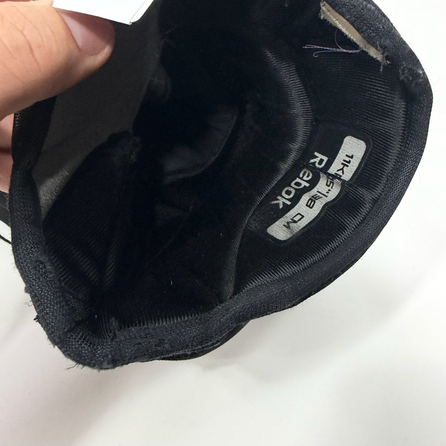 Used Black Reebok 11k Gloves | 15" | AB803