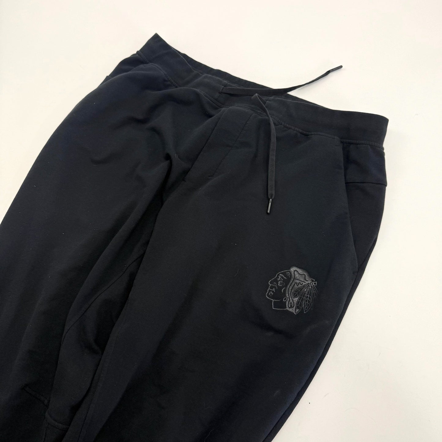 Used Black Chicago Blackhawks Lulu Lemon City Sweat Jogger Pant | XL | R249 - Top Flight Hockey