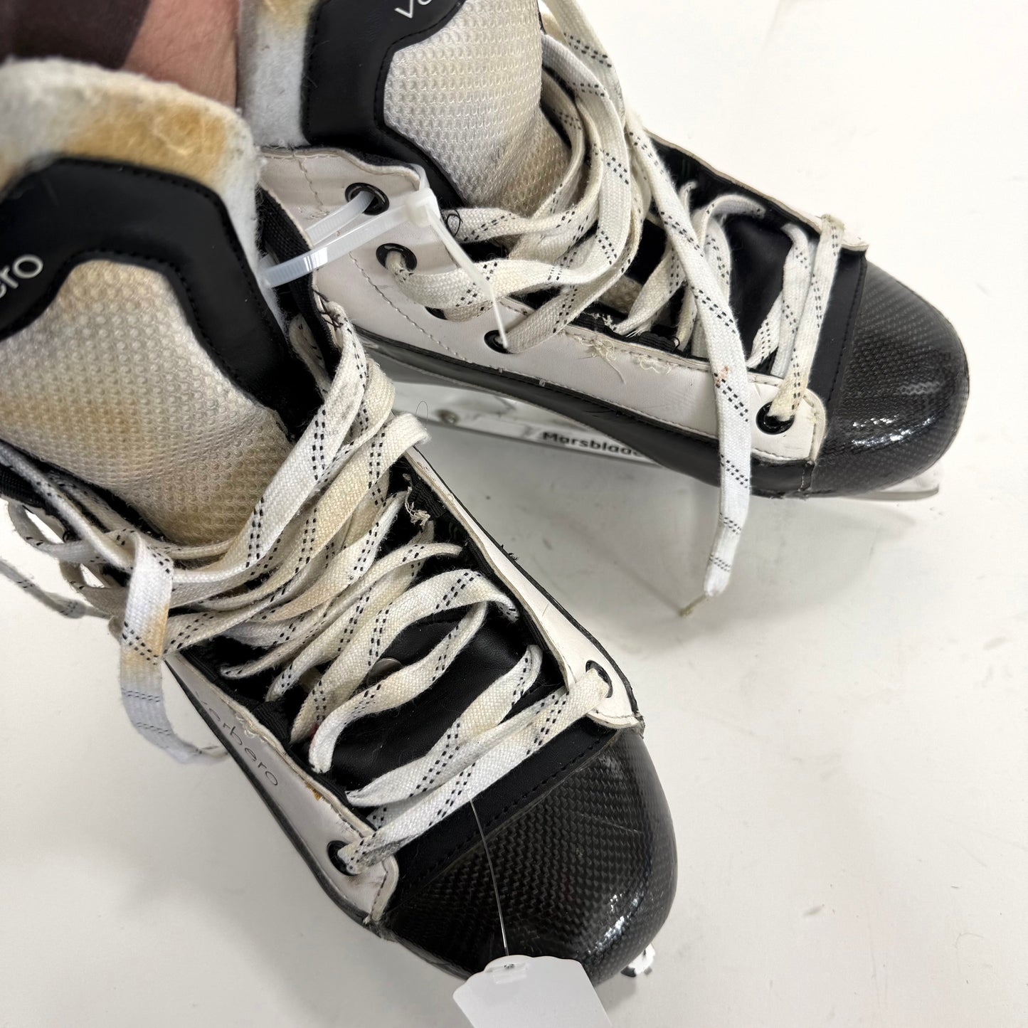 Used White Verbero Skates | Size 7.5D | A112 - Top Flight Hockey