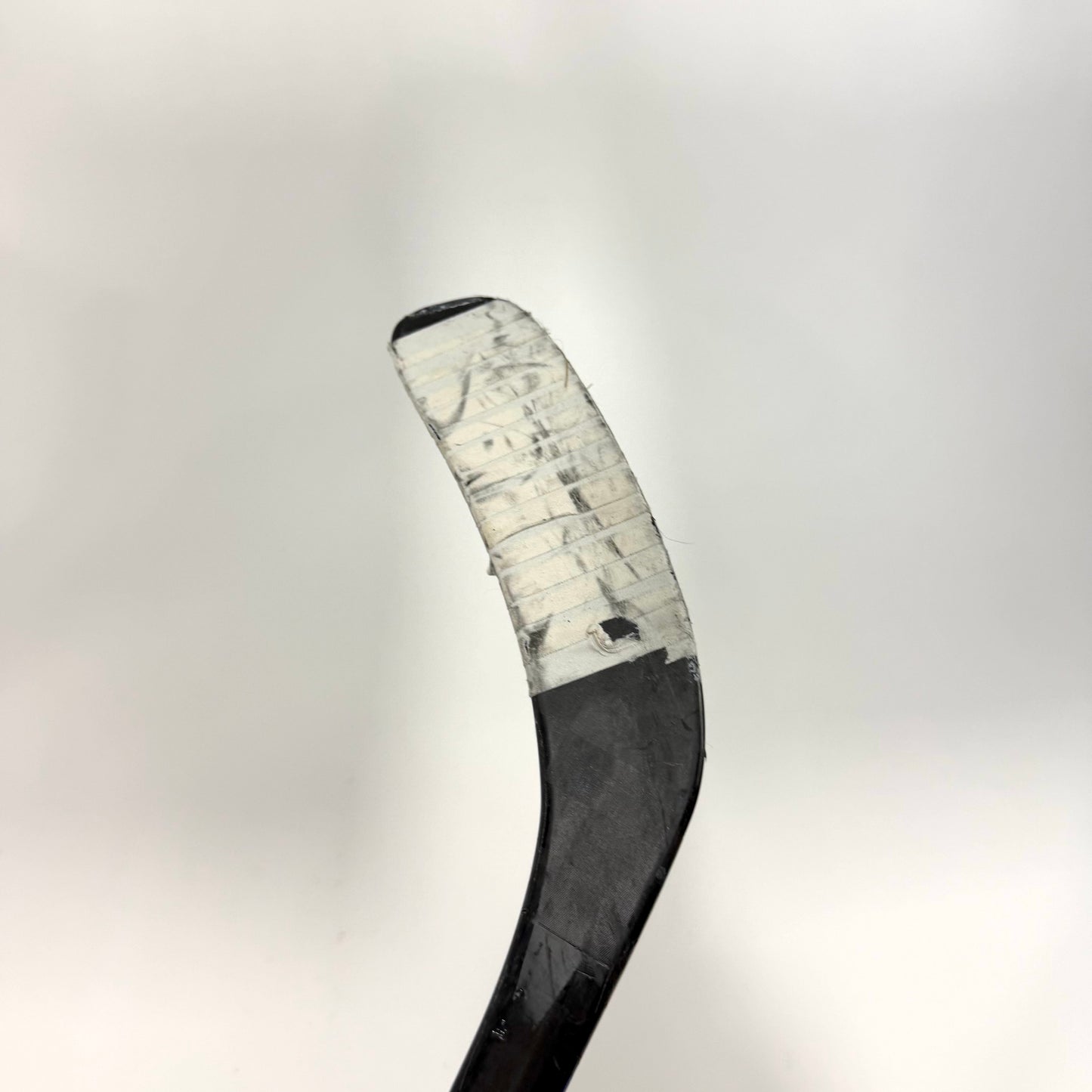 Used Right Blue Bauer Nexus Sync | 65 Flex P88 Curve Grip | AB945