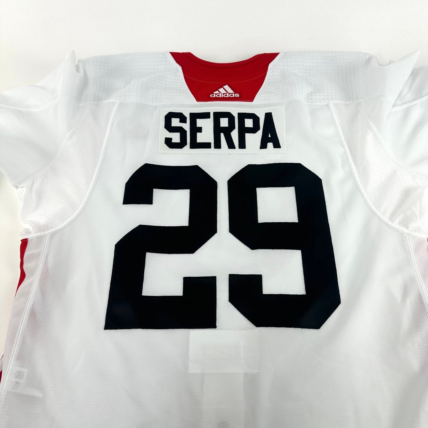 SERPA #29 - White Chicago Blackhawks Camp / Practice Jersey - Adidas MIC Size 56