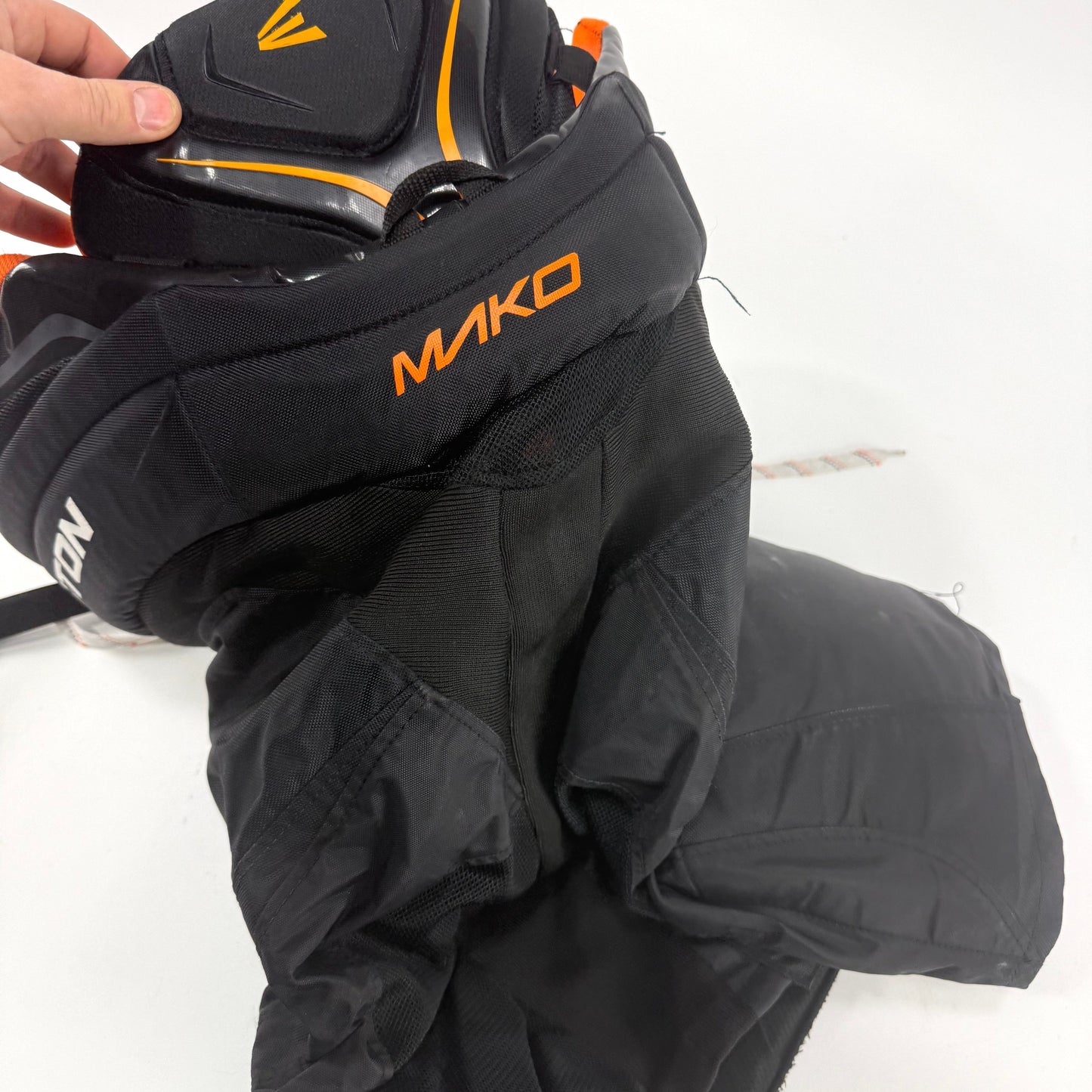 Used Black Easton Mako Pants | Jr XL | U317