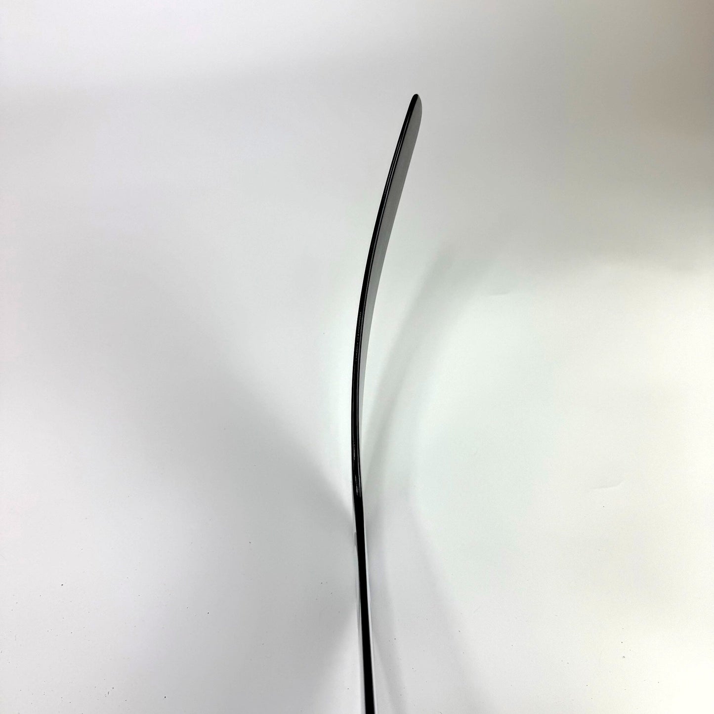 New Regular White/Black Warrior Ritual V4 Goalie Stick | 26" Paddle W31 Curve | F295