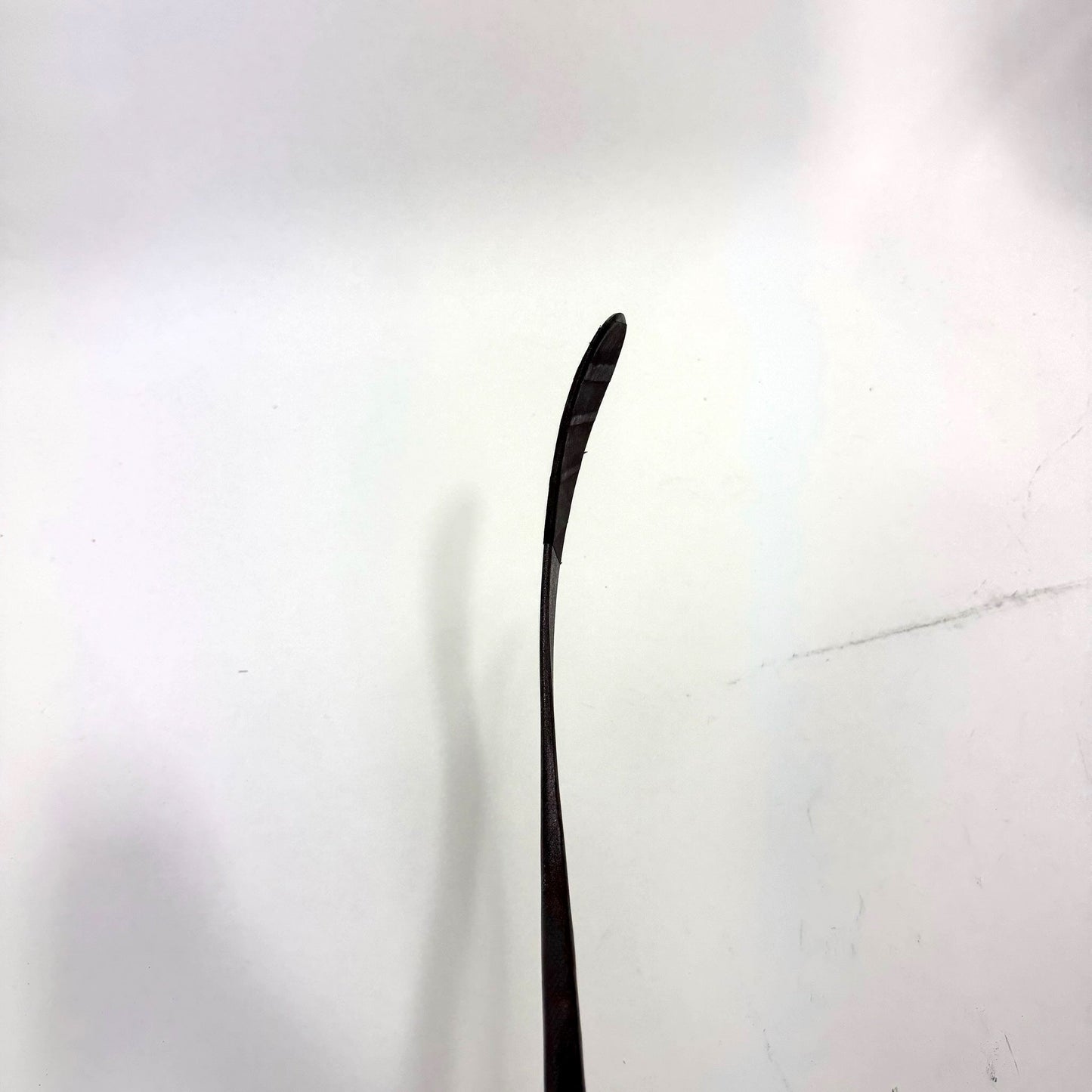 Used Left Red True Catalyst 9X | 85 Flex P28 Curve Grip | Kalynuk | BH205