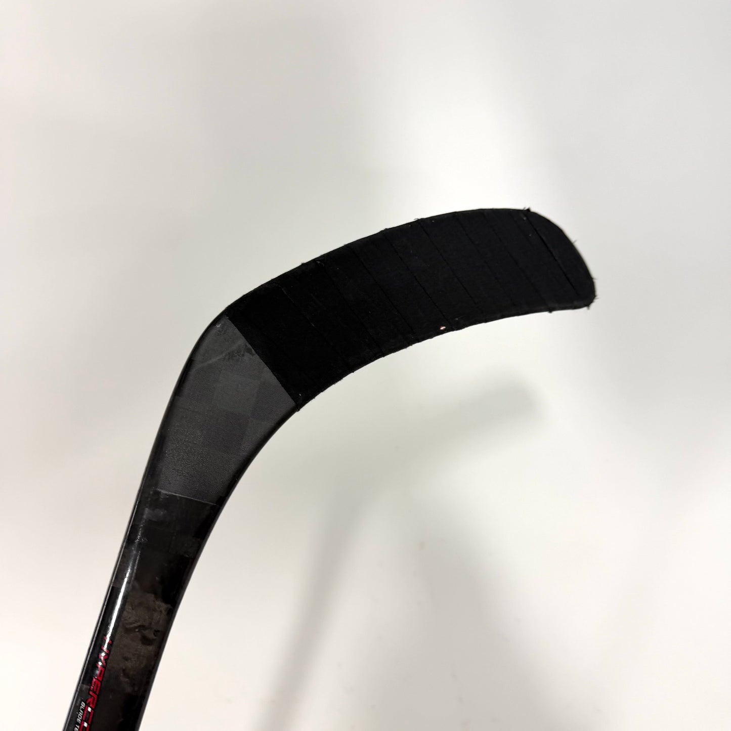 Used Left Red Bauer Vapor Hyperlite | 77 Flex P92 Curve Grip | AB937
