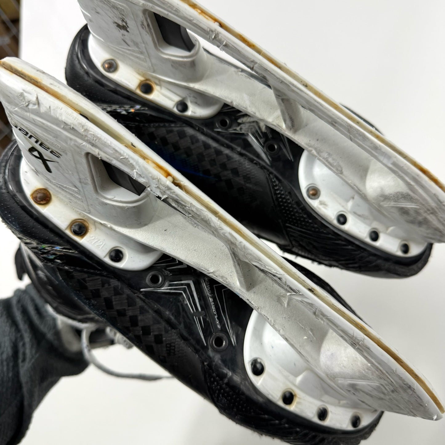 Used Blue Bauer Supreme Shadow Skates | 8.5 Fit 1 | J123
