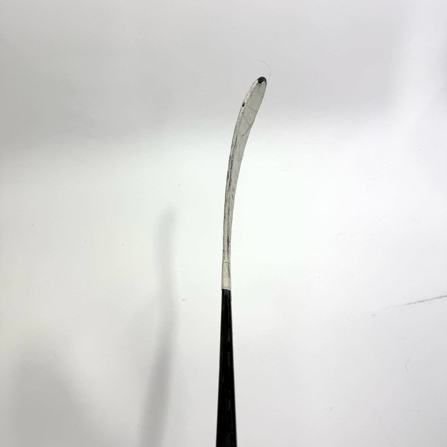 Used Left Red Bauer Pulse | 87 Flex P28 Curve Grip | Matt Gryzelcyk | BH135