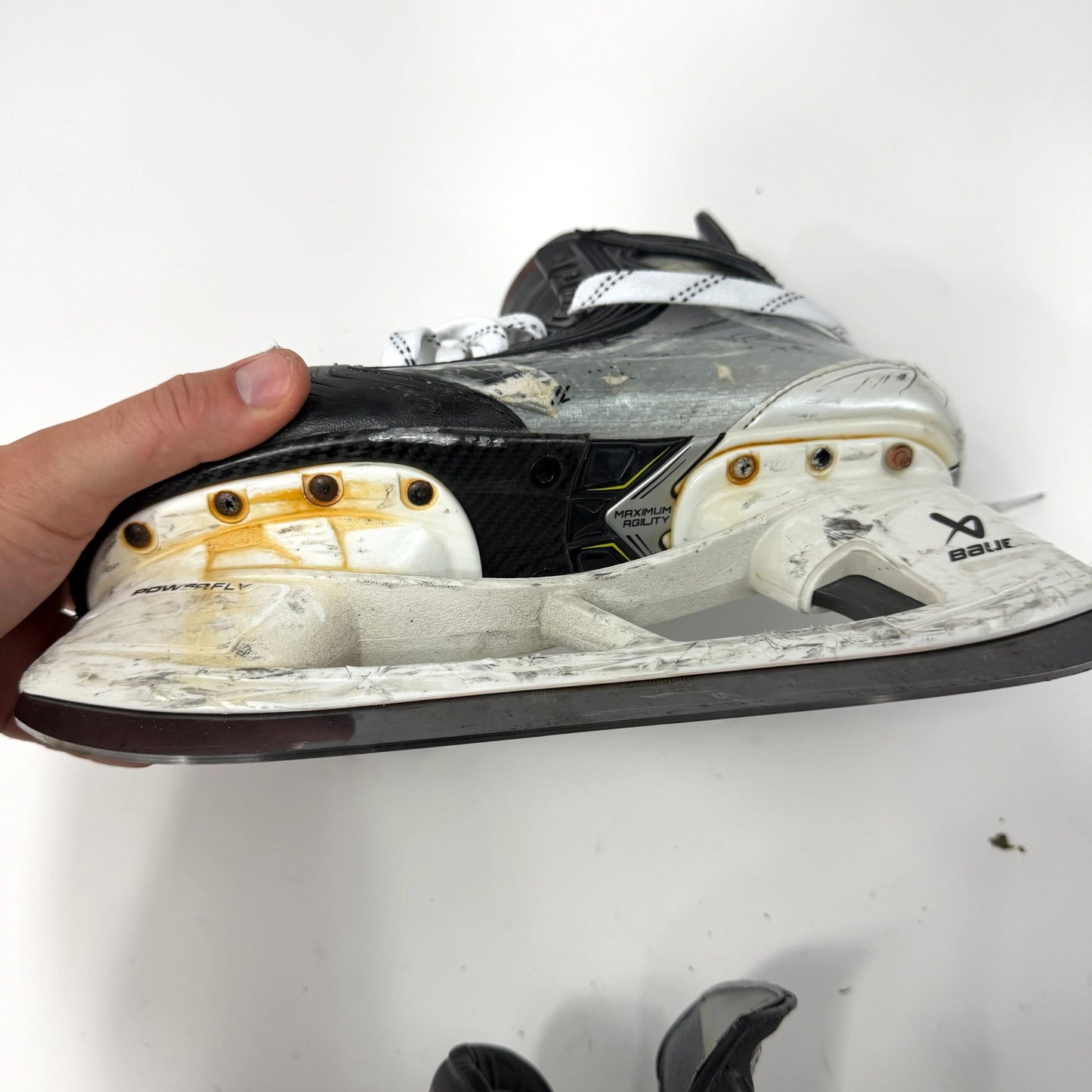 Used Bauer Vapor Hyperlite 2 Skates | Size 8 Fit 1 | AB769