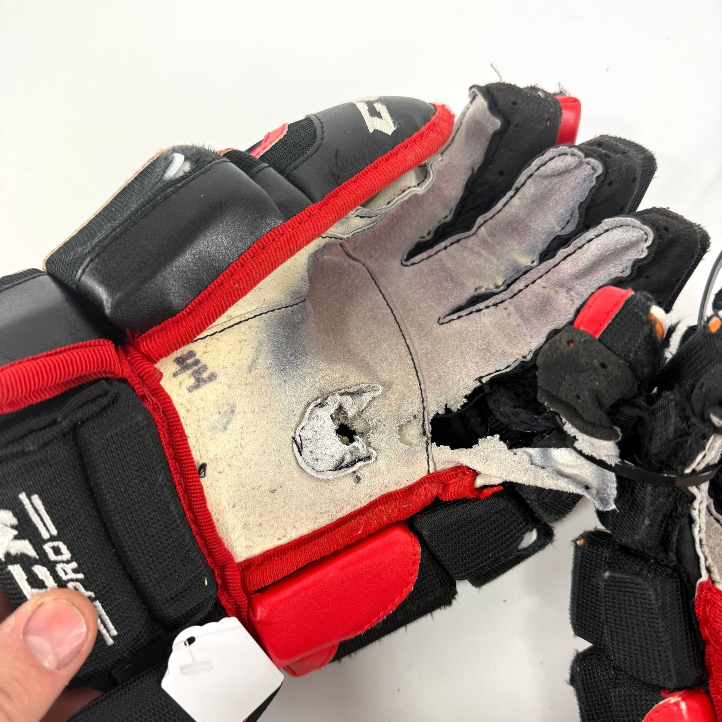 Used Blackhawks CCM HGCL Gloves 14" | L374