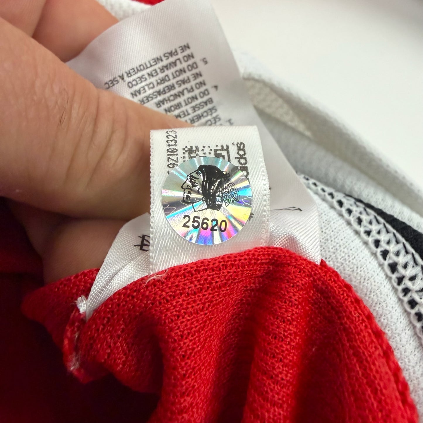 Blank #17 Home Chicago Blackhawks Team Issued Jersey 2022-2023 | Size 56 | 25620