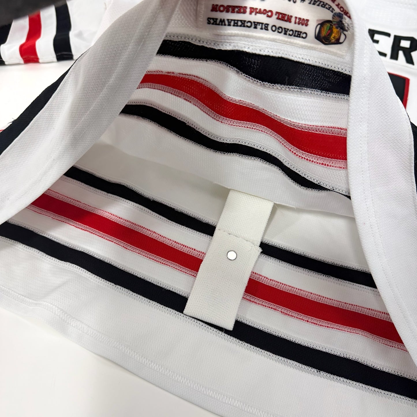 Carl Soderberg #34 Away Chicago Blackhawks Team Issued Jersey 2020-2021, Set 1 | Size 56 | 9996-7363