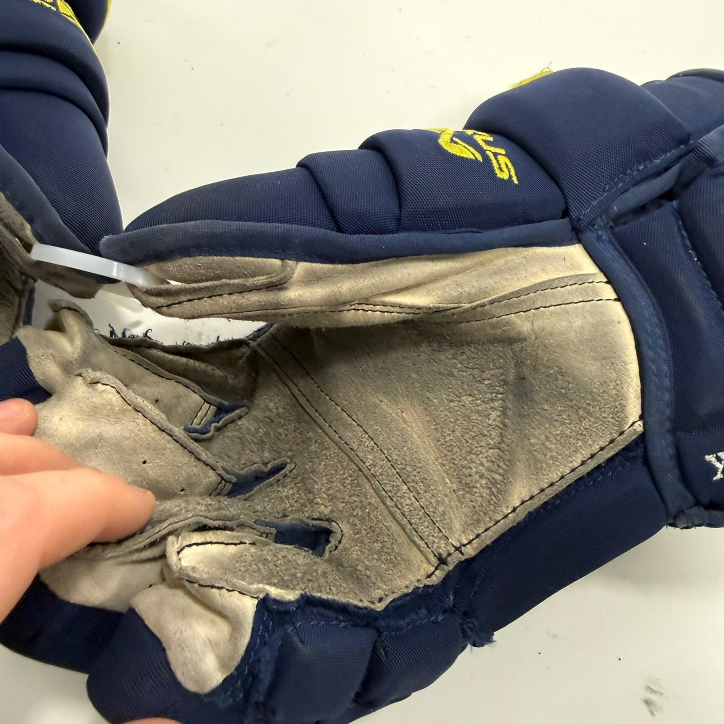 Used Navy and Yellow Bauer Nexus 2N Gloves | 15" | A61