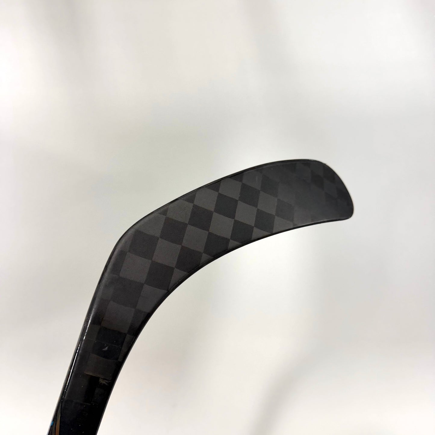 Used Once Left Bauer Nexus Tracer | 87 Flex P92 Curve Grip | AB933