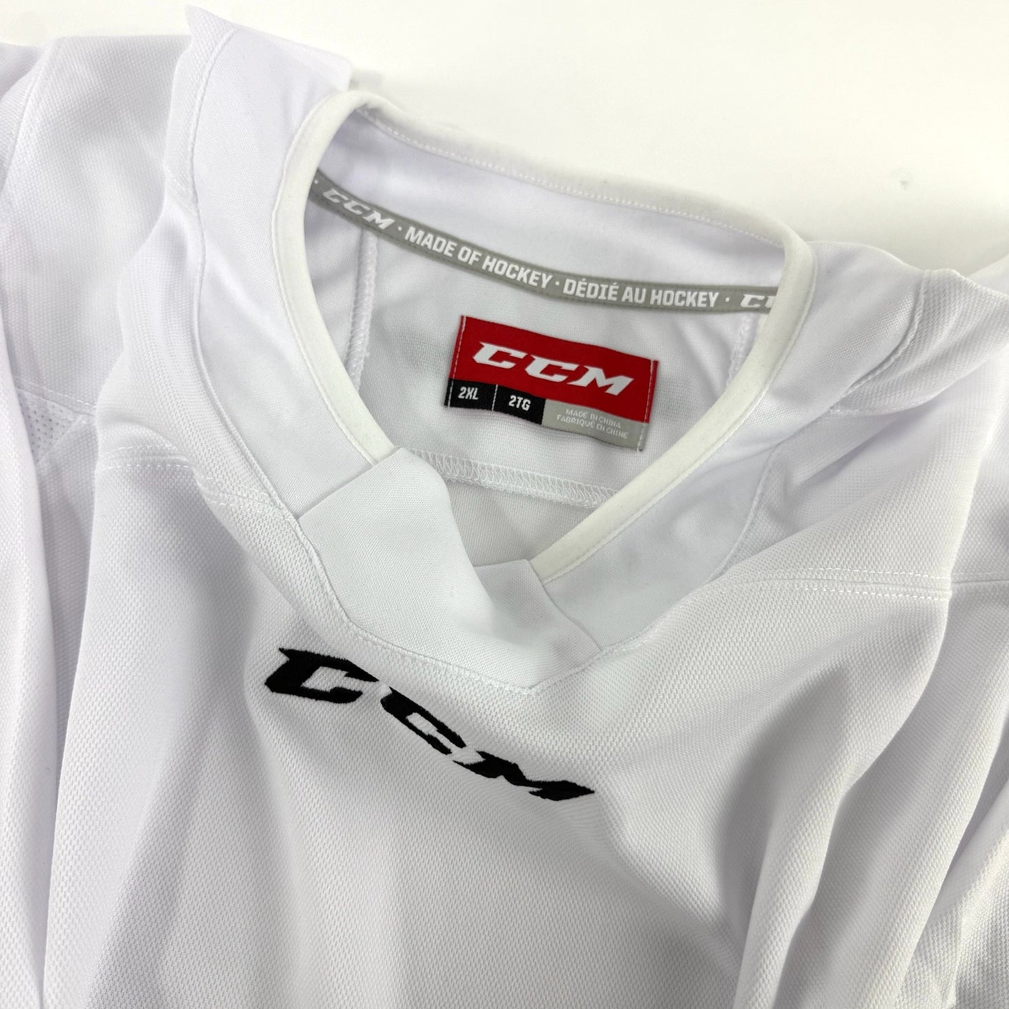 New White CCM Practice Jersey | Sr XXL