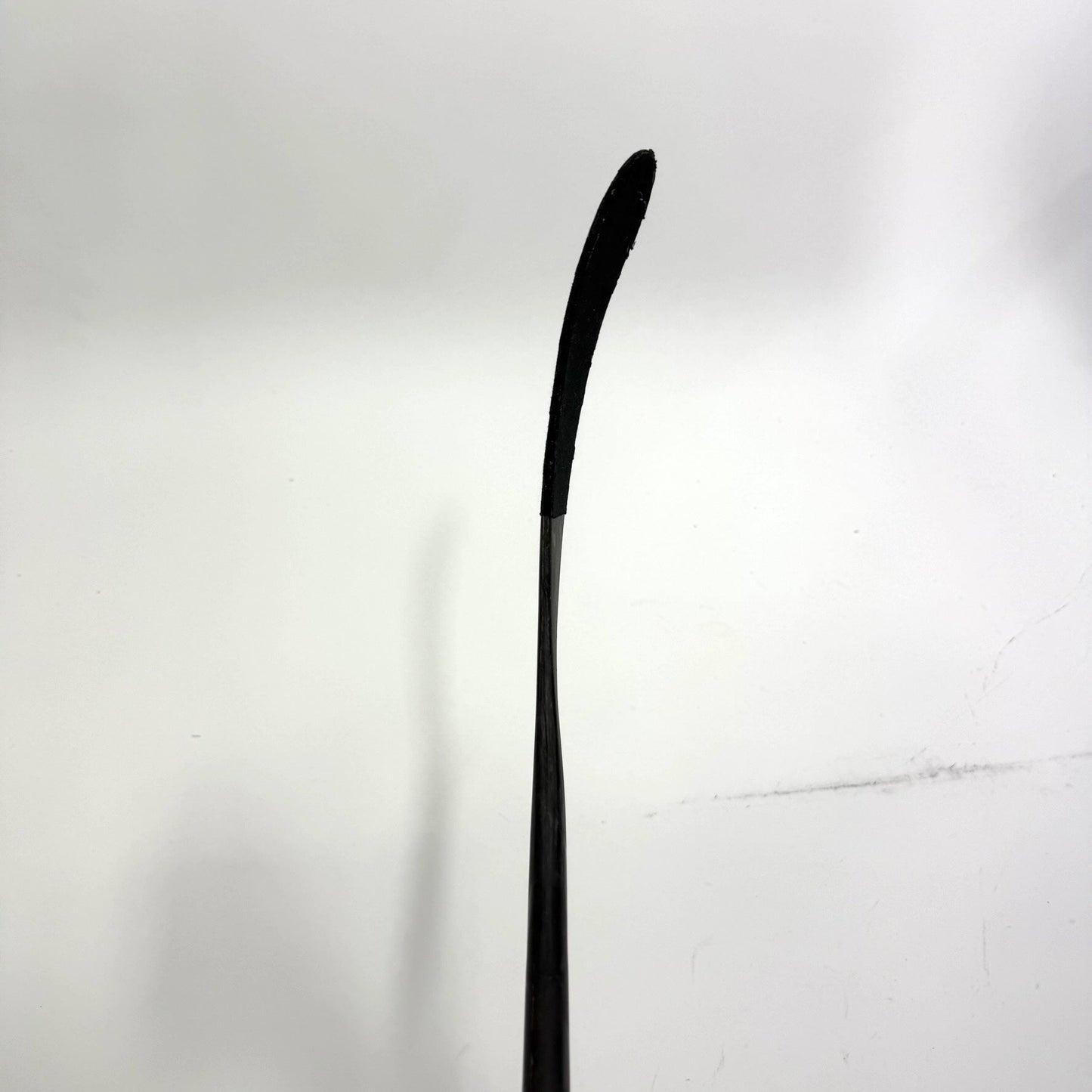 Used Left Red Bauer Vapor Hyperlite 2 | 87 Flex P28 Curve Grip | Ilya Mikheyev | BH191 - Top Flight Hockey