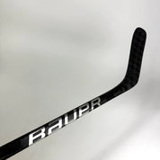 Used Left Red Bauer Vapor Hyperlite 2 | 55 Flex P88 Curve Grip | R367 - Top Flight Hockey