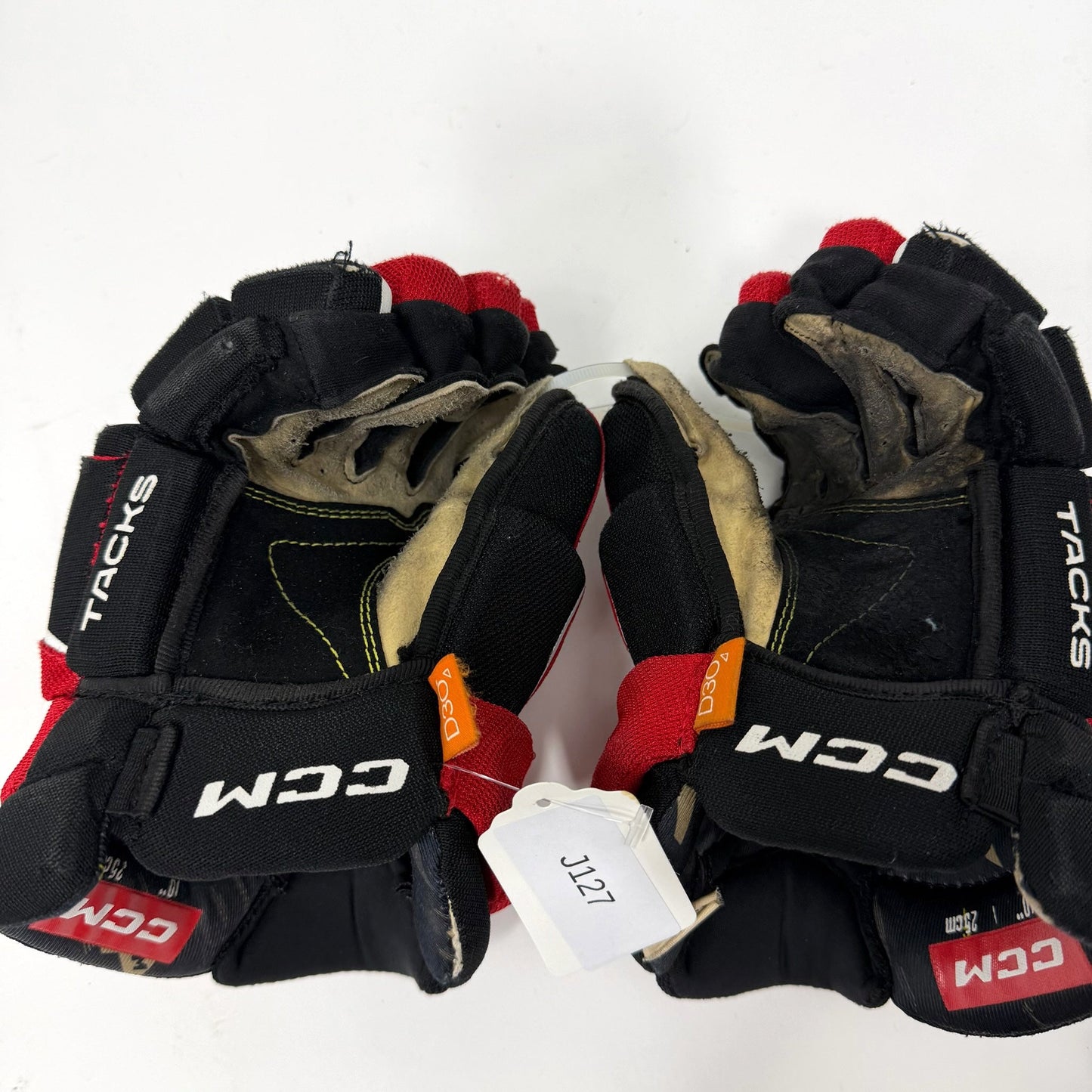 Used Black/Red CCM Tacks AS580 Gloves | 10" | J127