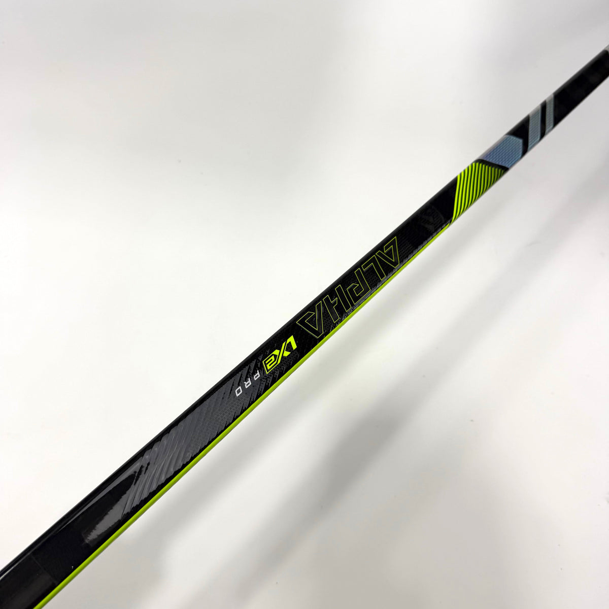 New Right Warrior Alpha LX2 Pro | 85 Flex P28 Curve Grip | AB338 - Top Flight Hockey