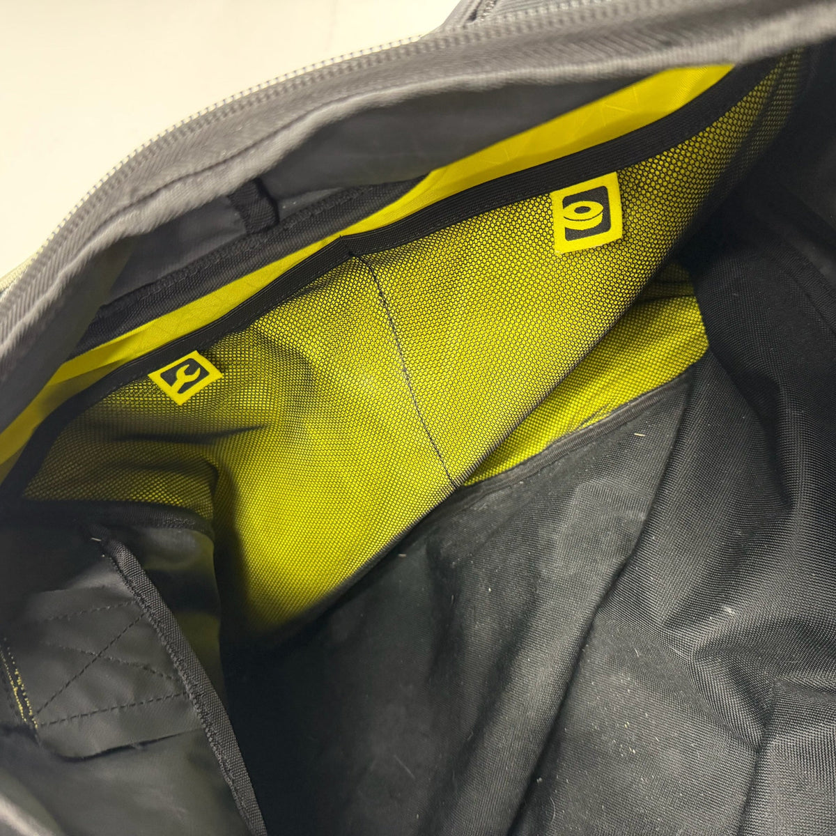 Used Black Bauer Player Bag | AB174 - Top Flight Hockey