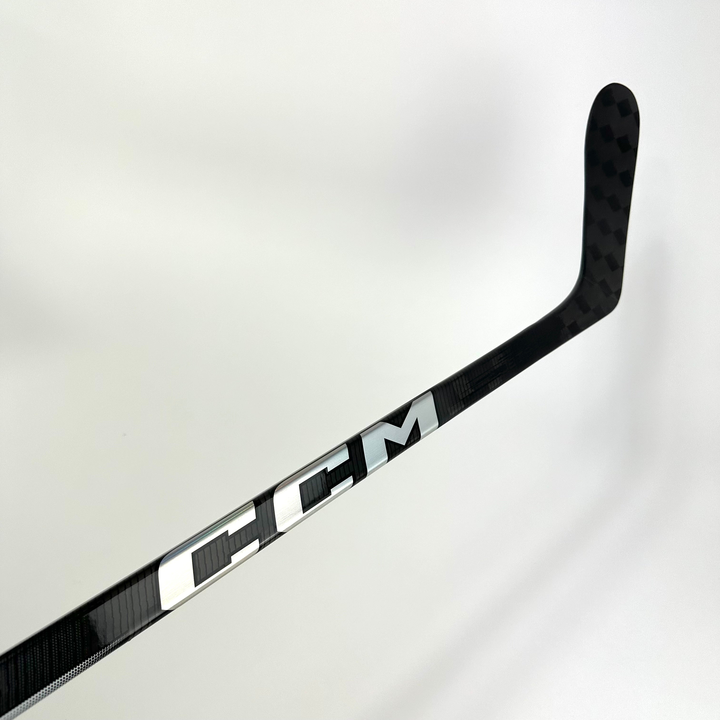 New Left CCM Jetspeed FT6 Pro | 85 Flex P28 Curve Grip | Giancola | H75