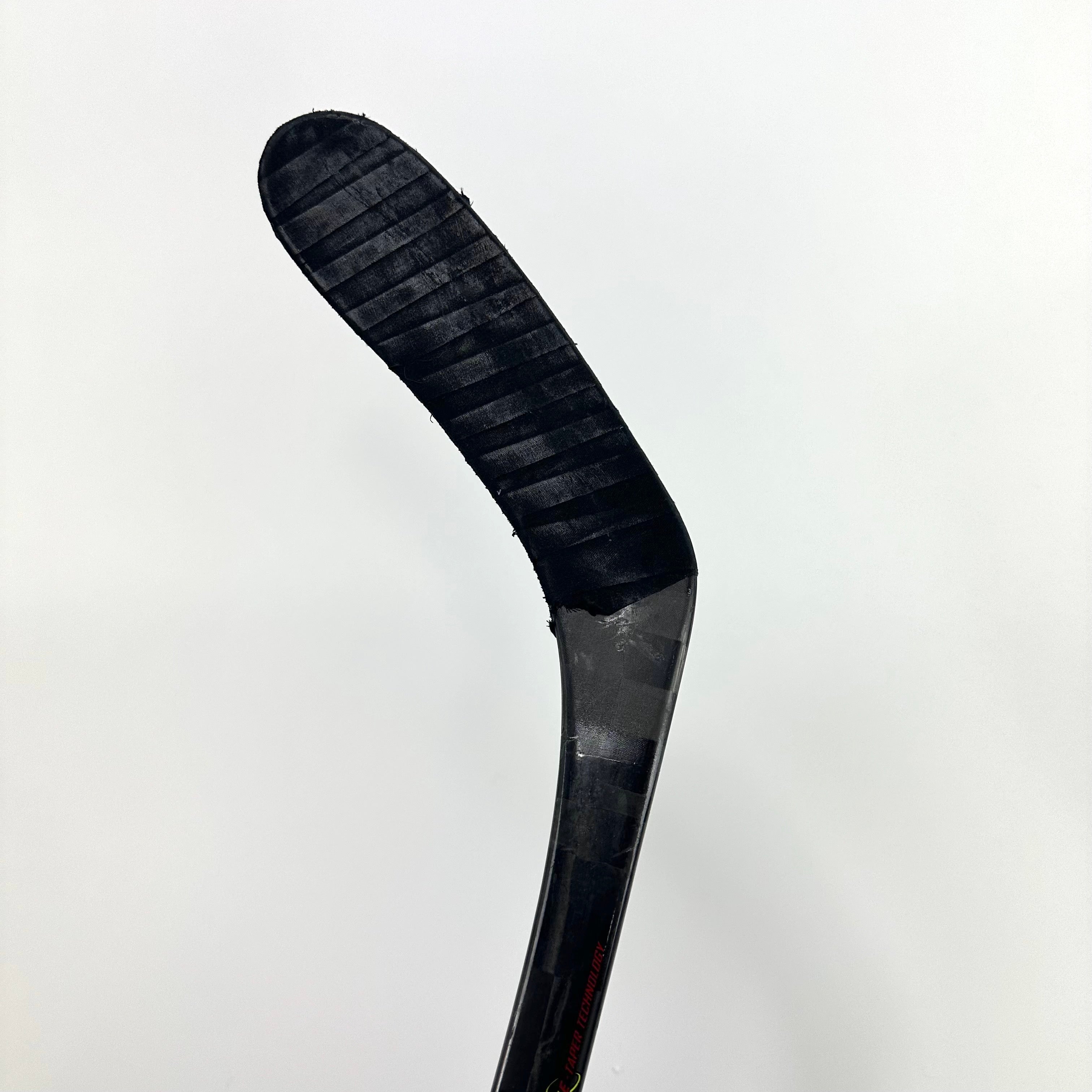 Used Left Red Bauer Vapor Hyperlite | P28 Curve 77 Flex Grip | G87