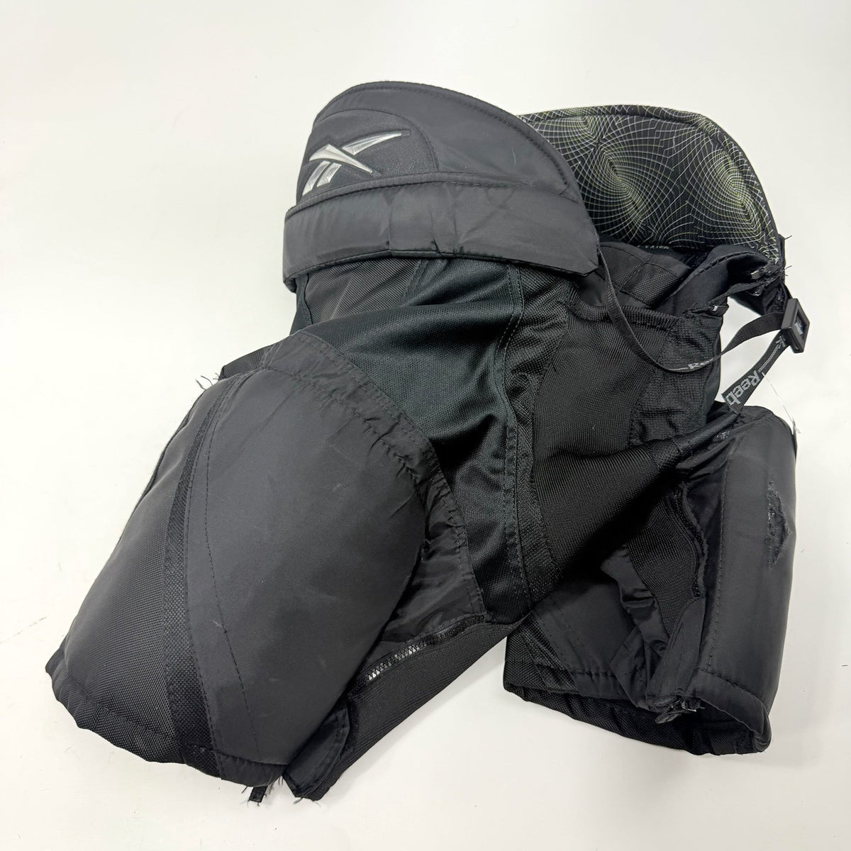 Used Black Reebok Pants | Senior Large | AB381