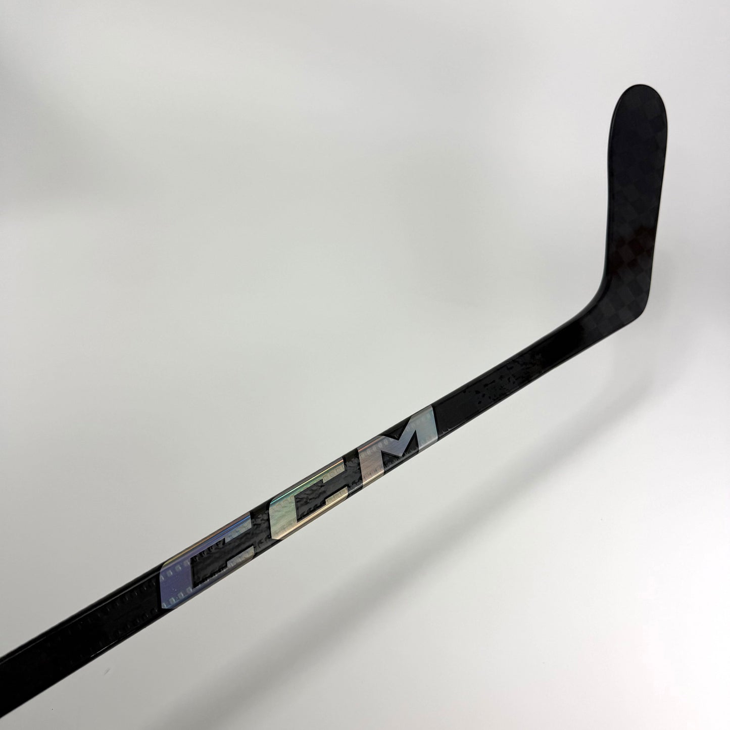 New Left CCM Ribcor Trigger 9 Pro | 85 Flex P28 Curve Grip | #A442 - Top Flight Hockey