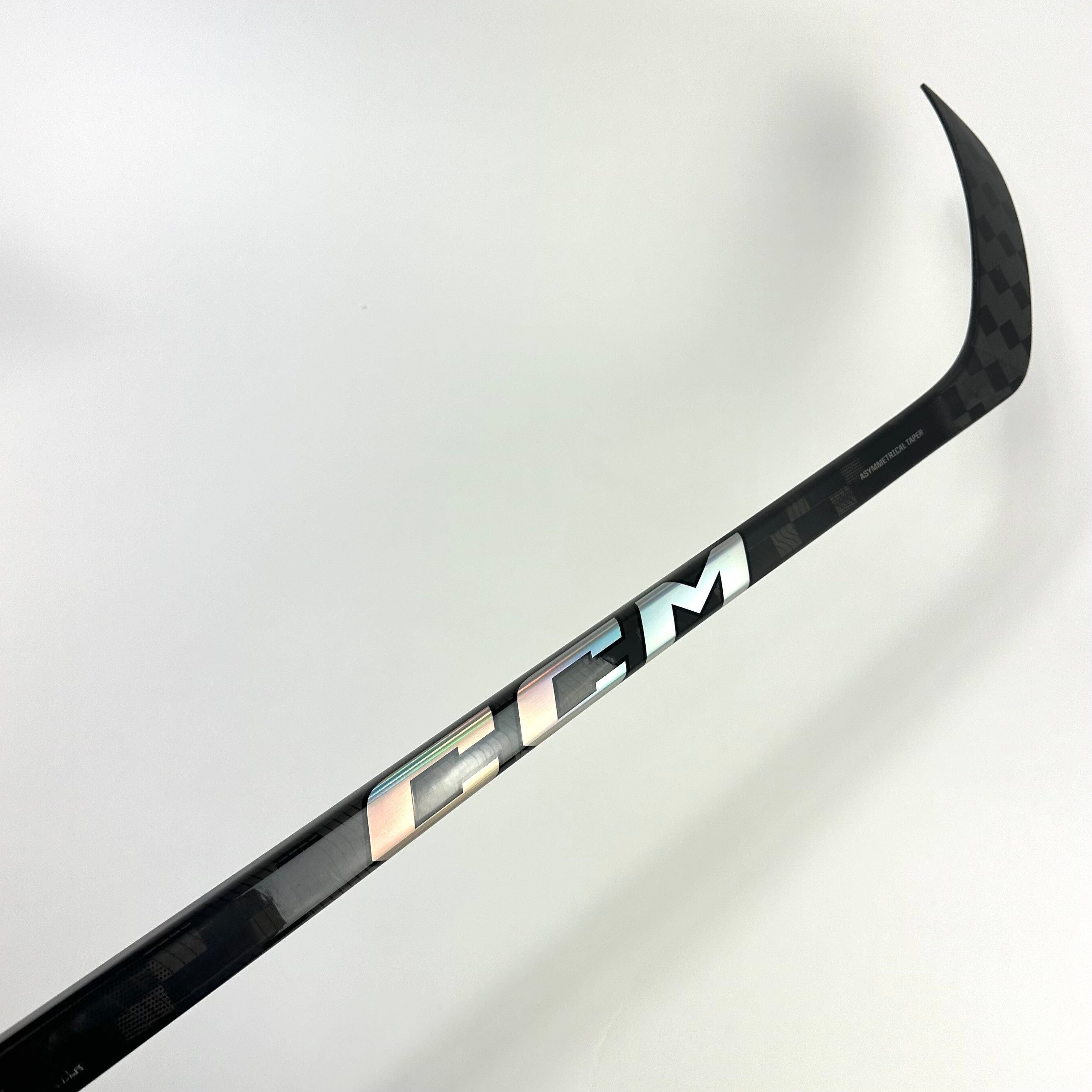 New Right CCM Ribcore Trigger 8 Pro | 90 Flex P28 Curve Grip | Fabbro L224