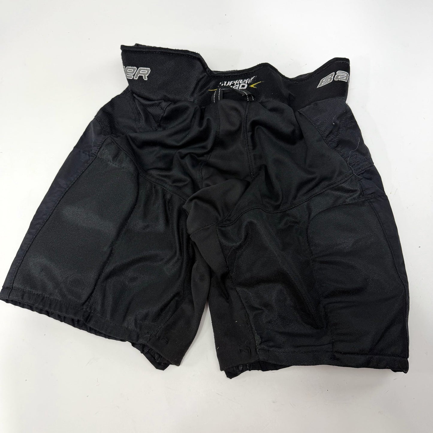 Used Black Bauer Surpeme 190 Shell | Junior XL | AB478