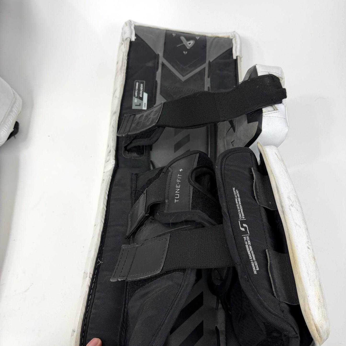 Used White Bauer Supreme Shadow Goalie Pads | Large 35+1"
