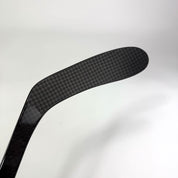 New Right Warrior Alpha LX3 | 75 Flex W28 Curve Grip | F455 - Top Flight Hockey
