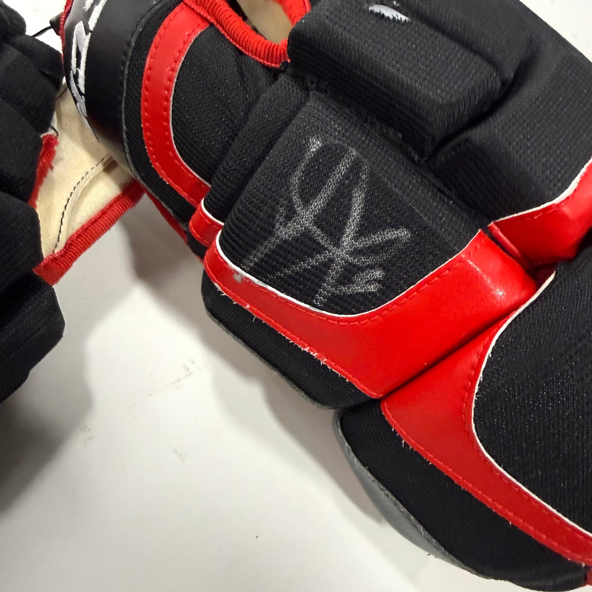 RARE Seth Jones Game Used and Signed Chicago Blackhawks CCM HGCL Gloves | 15" | BH275 - Top Flight Hockey