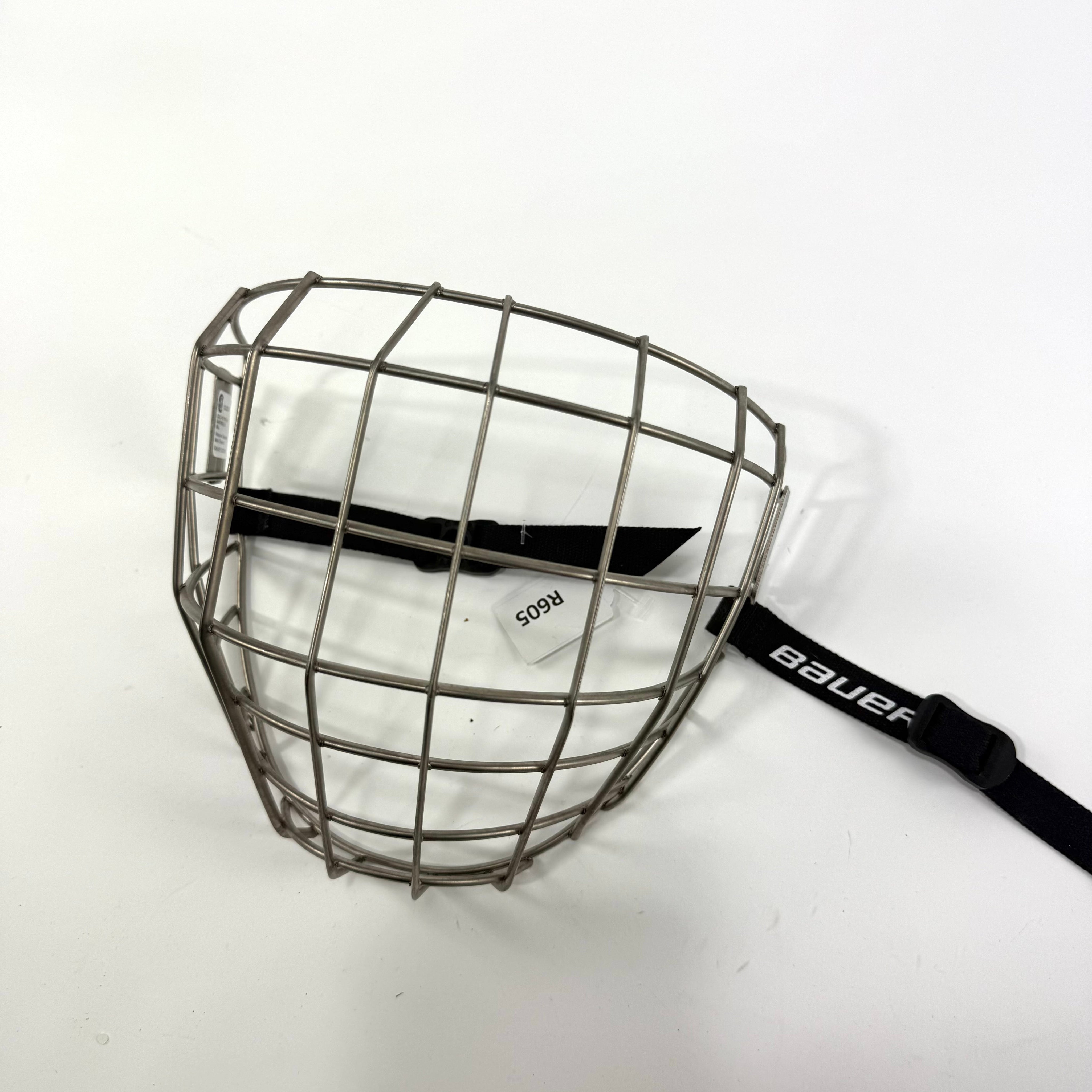 Used Grey Silver Bauer Profile 2 Cage | Small | R605 - Top Flight Hockey