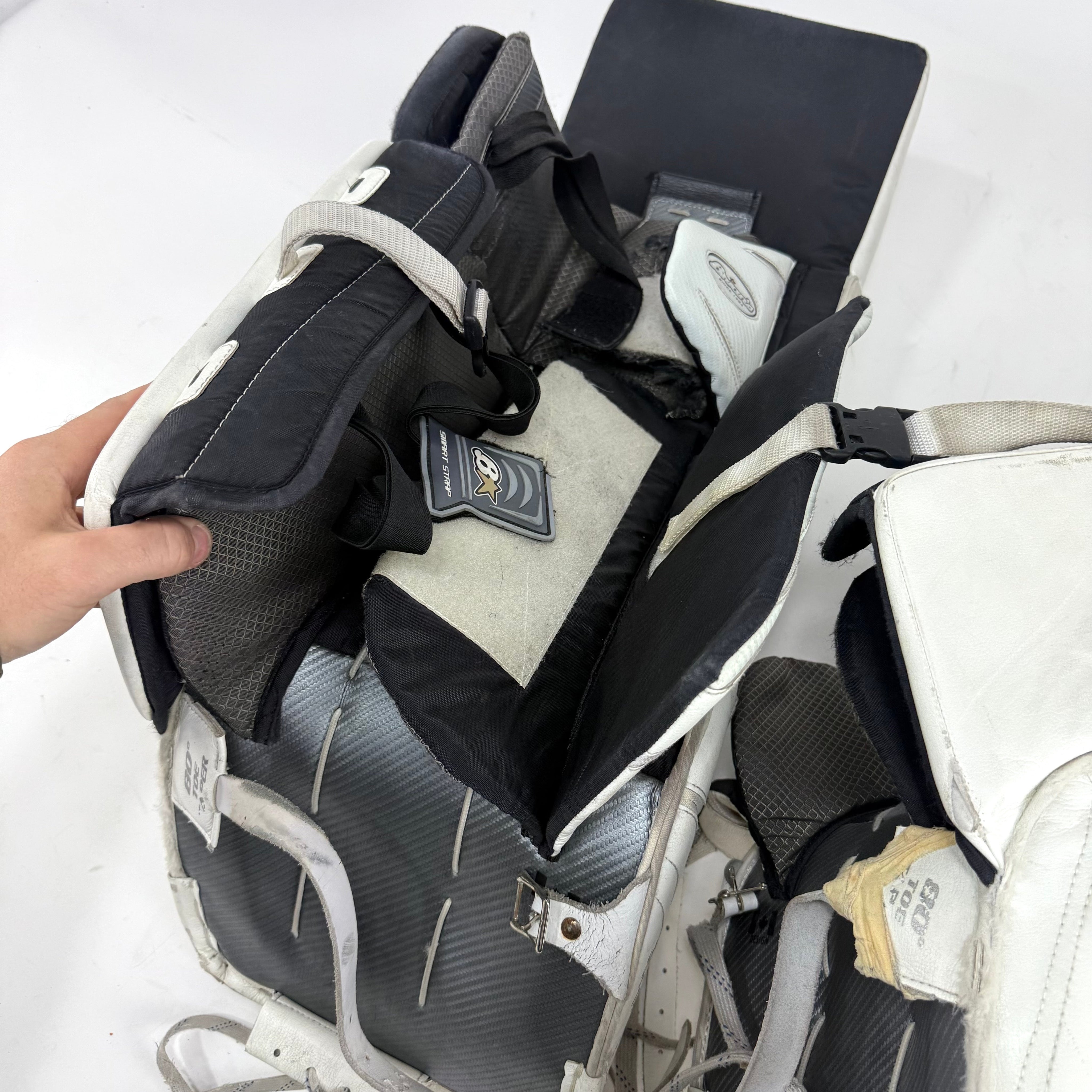 Used White Brian's Gnetik Goalie Pads | 35 +1" - Top Flight Hockey