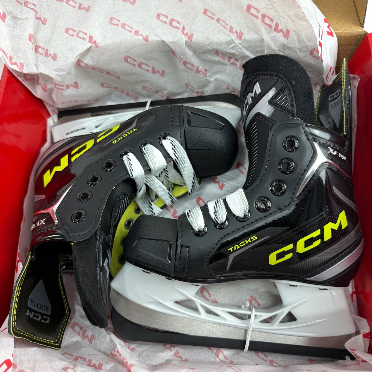 New CCM Tacks XF80 Skates | Youth Size 11 Regular | CCM494 - Top Flight Hockey