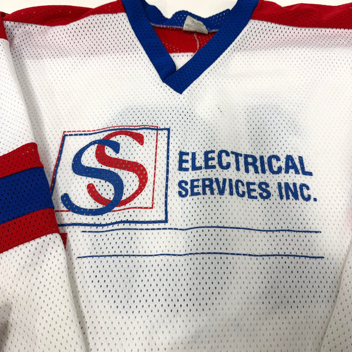 Used White, Red, Blue Mesh Practice Jersey | Senior Large | AB213