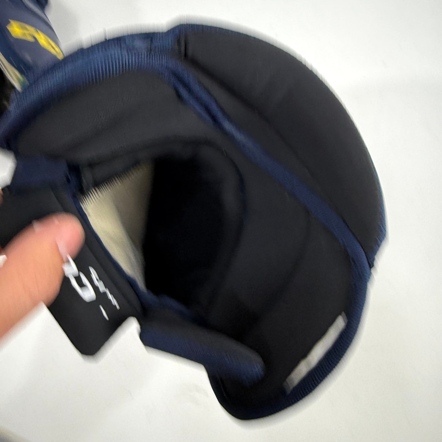 Used Stl Blues Navy CCM HGCL Gloves | 15" | D185