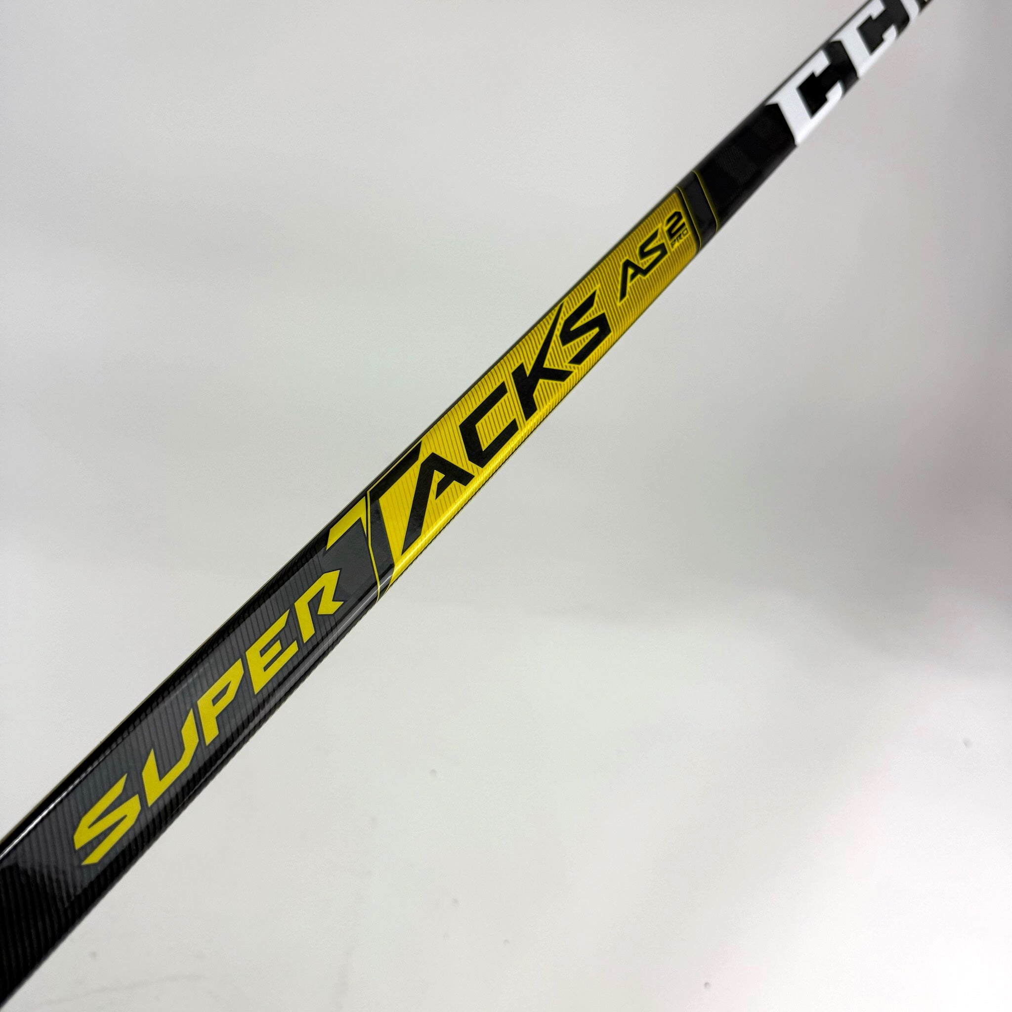New Left CCM Super Tacks AS2 Pro | 65 Flex P28 Curve Grip | F48 - Top Flight Hockey