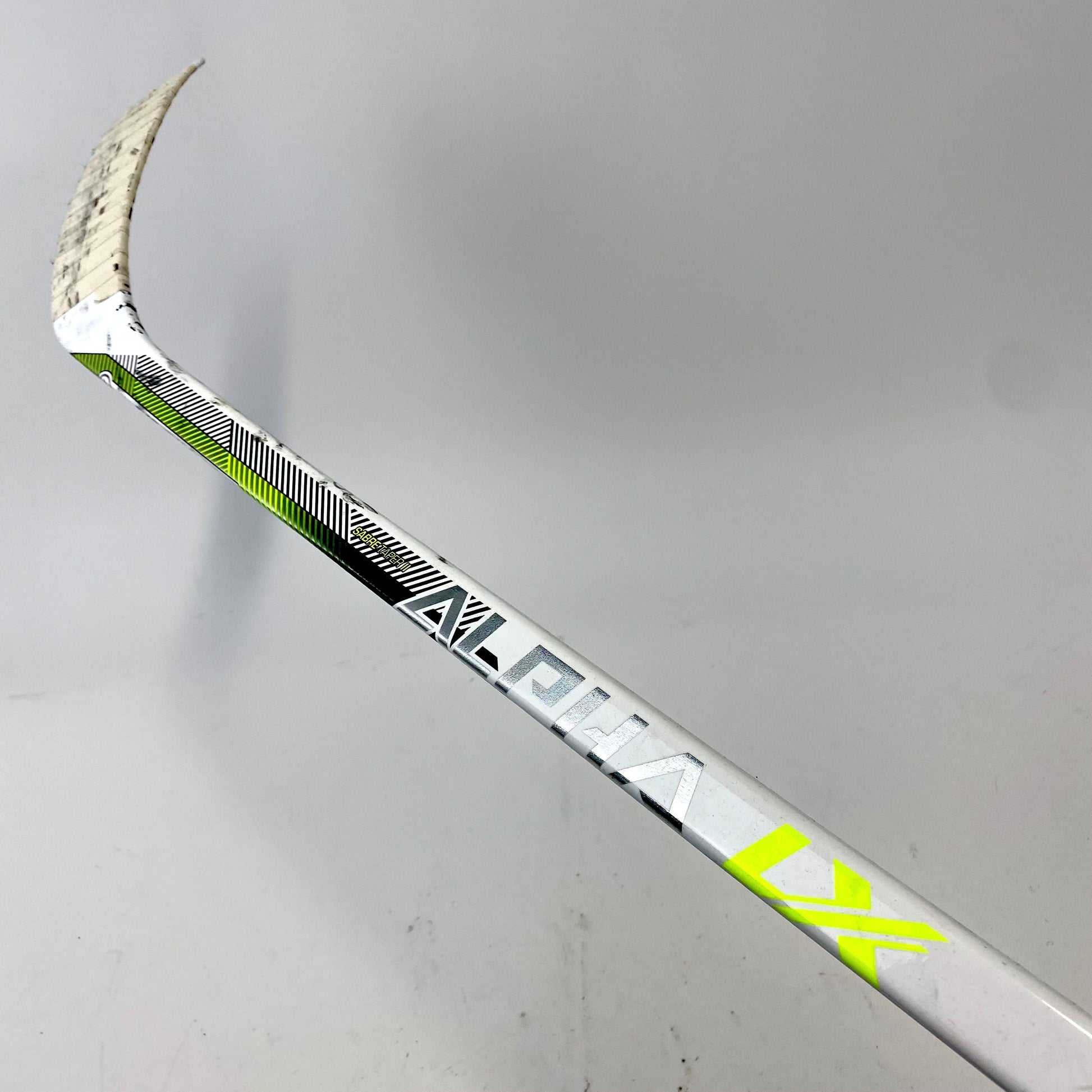 Used Left Handed White Warrior Alpha LX Pro | 90 Flex | P28 Custom Curve | Grip | #M431 - Top Flight Hockey