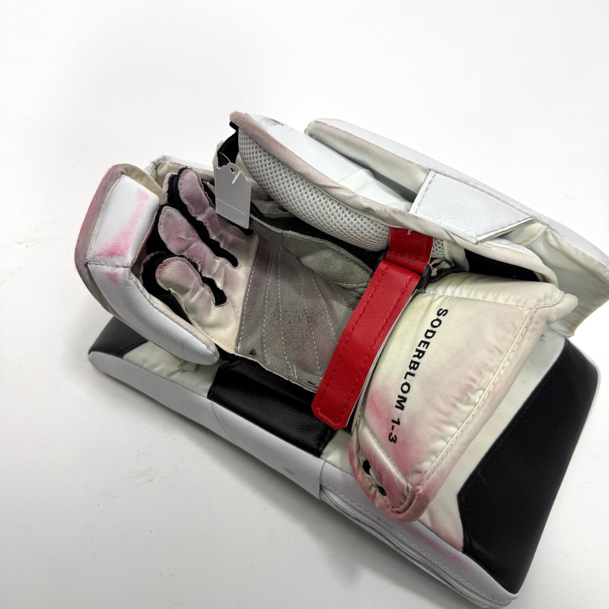Used Chicago Blackhawks Regular Vaughn SLR4 Blocker Blocker | Arvid Soderblom | BH379 - Top Flight Hockey