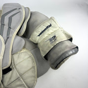 Used Vaughn V7 Pro XF Carbon Goalie Chest protector | Senior Medium