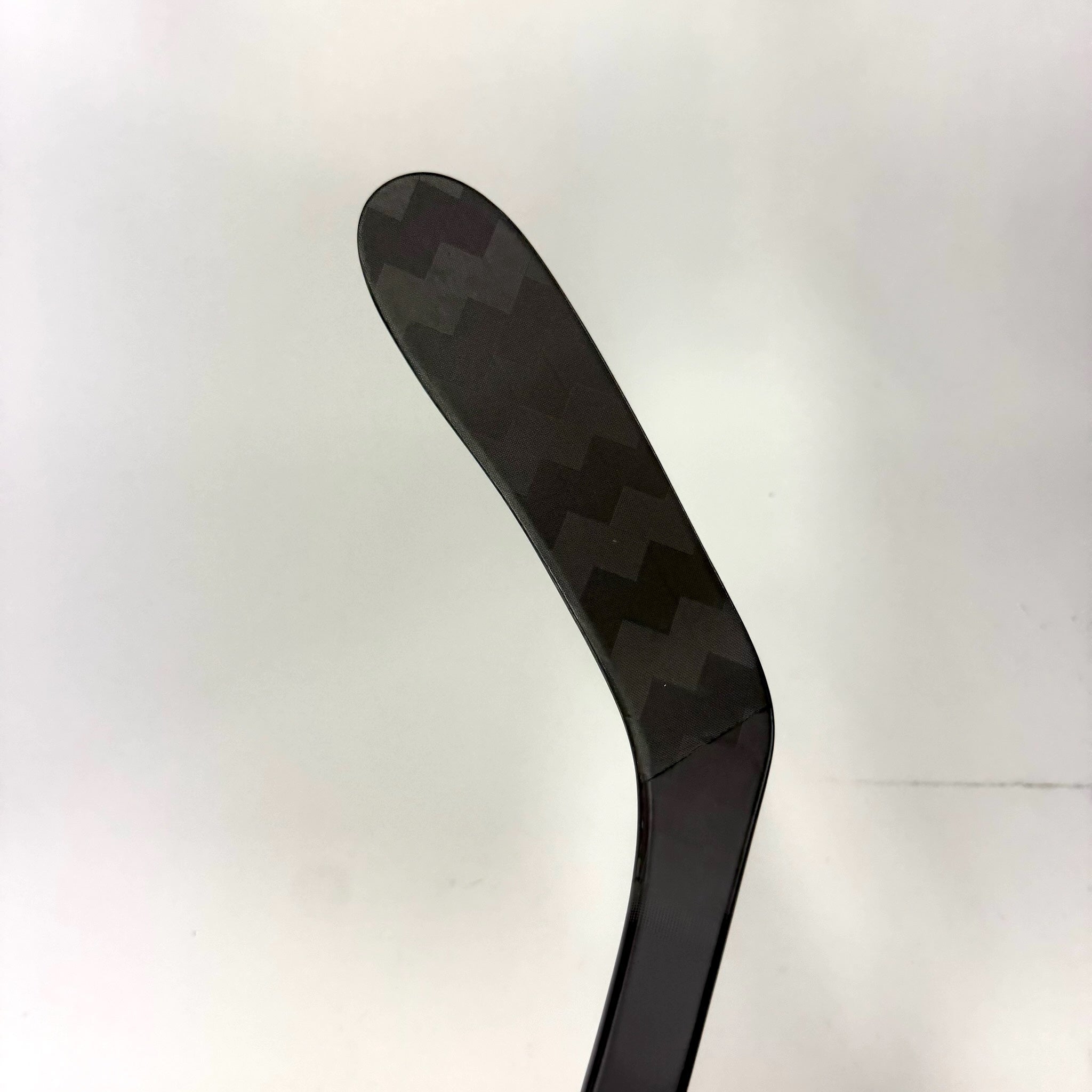 New Left CCM Ribcor Trigger 10 Pro | 55 Flex P28 Curve Grip | J228