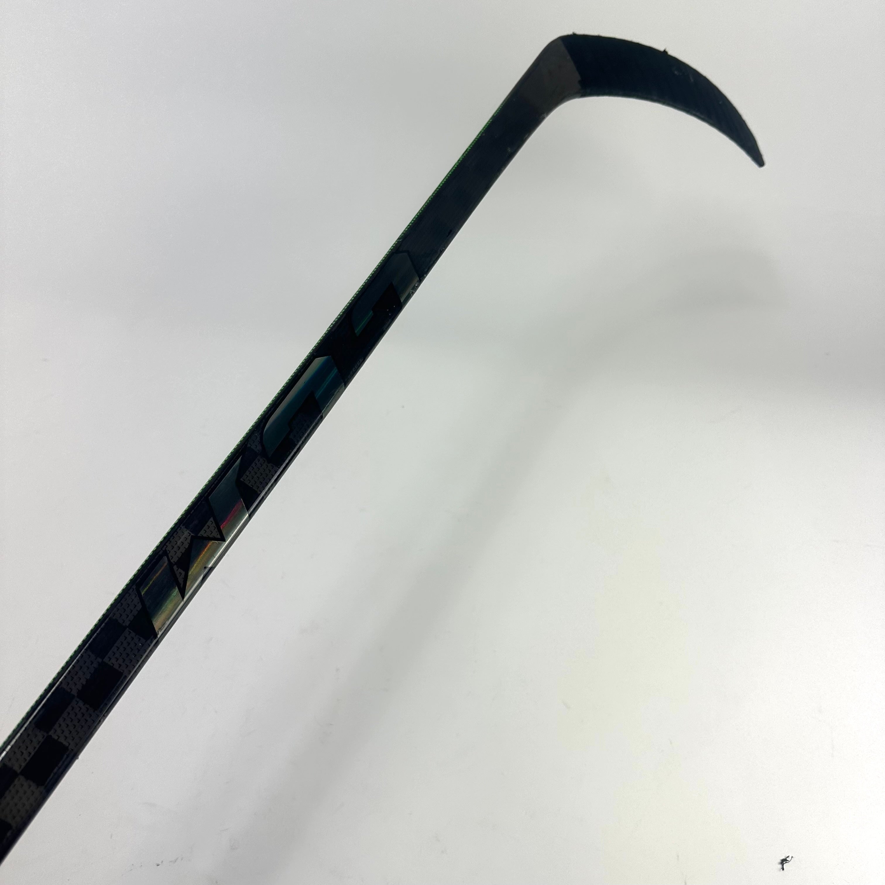 Used Left CCM Ribcor Trigger 5 Pro | 80 Flex P90 Curve Grip | Wallmark | L475
