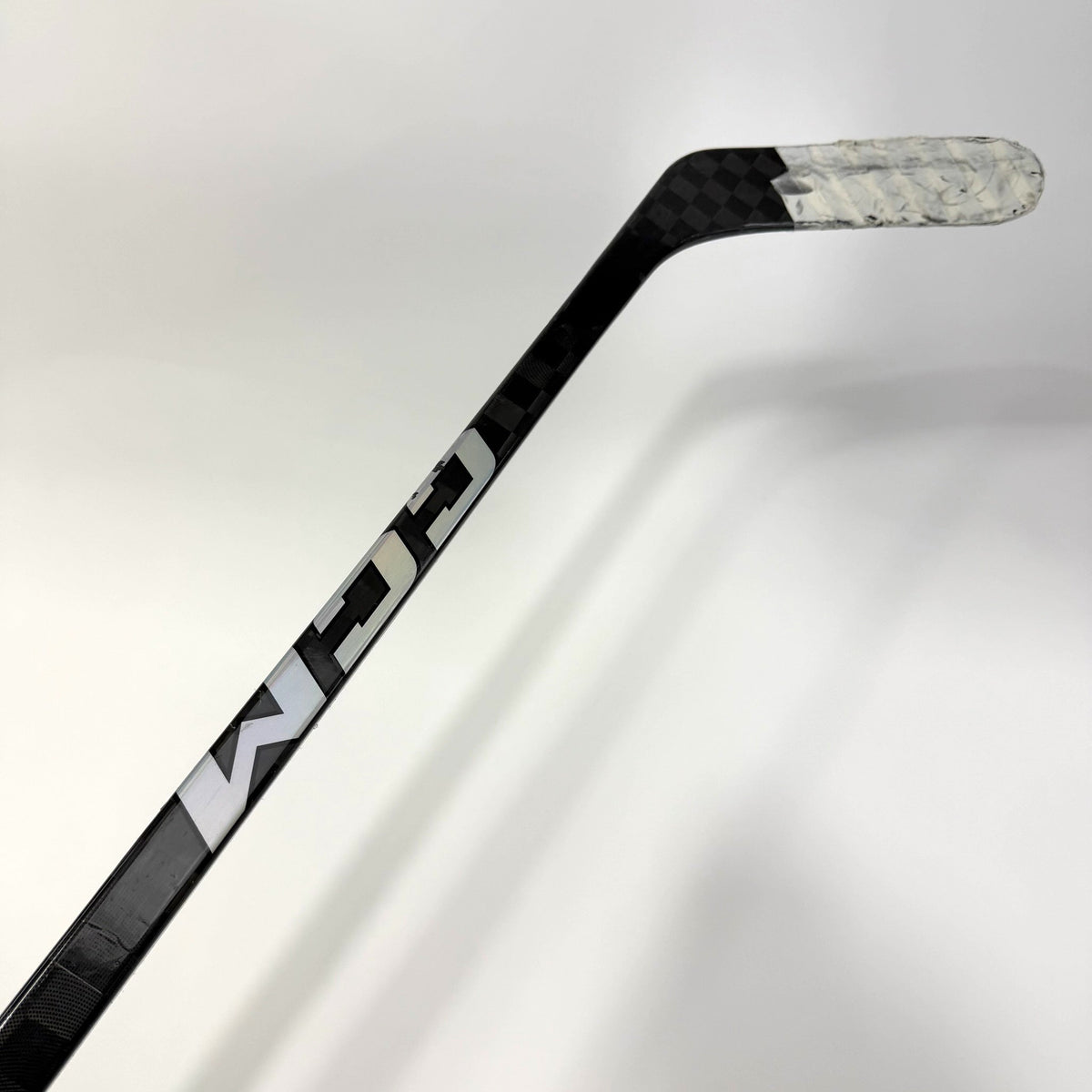Used Right CCM Jetspeed FT8 Pro | 95 Flex P28M Curve Grip | AB436