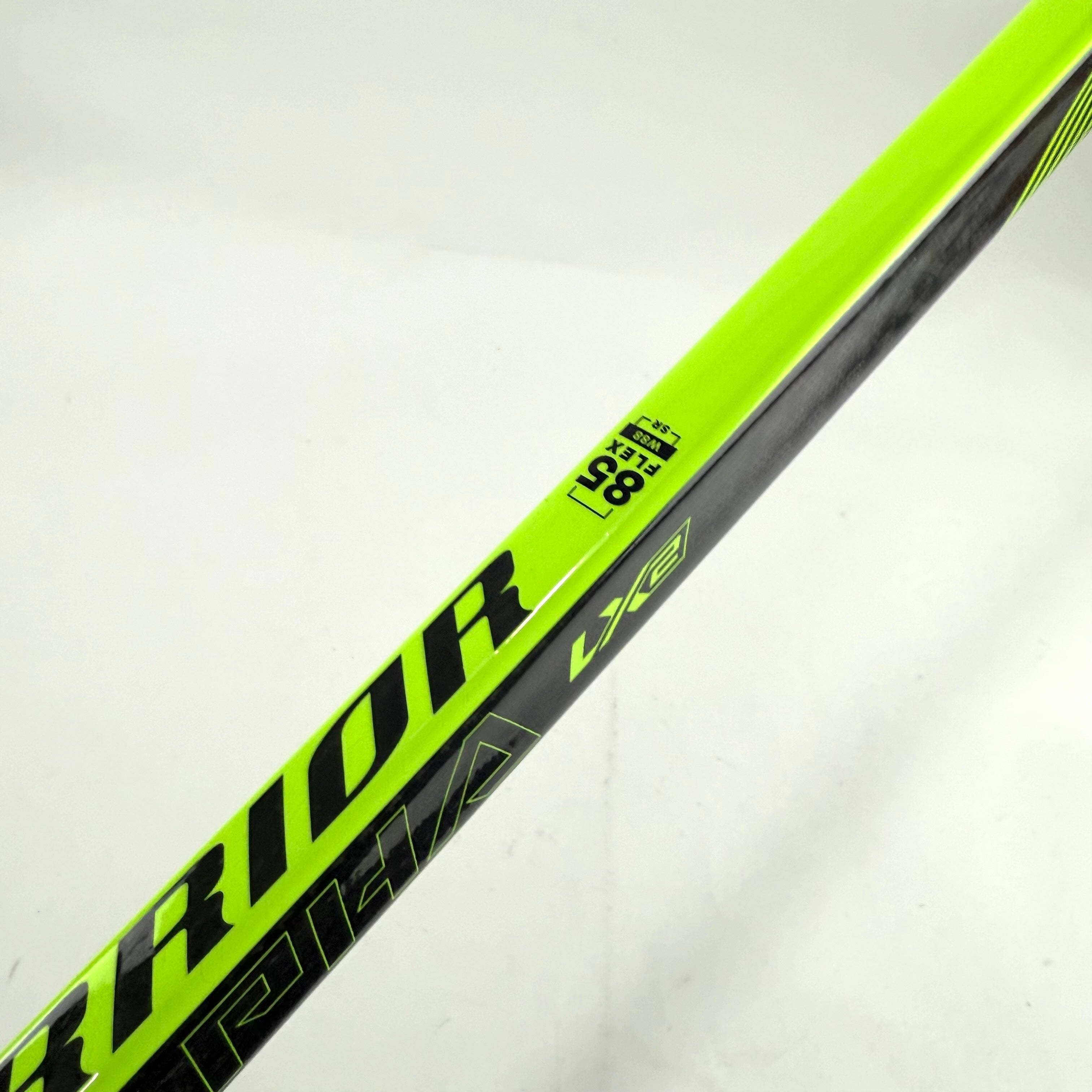 New Right Warrior Alpha LX2 | 85 Flex W88 Curve Grip | E639 - Top Flight Hockey