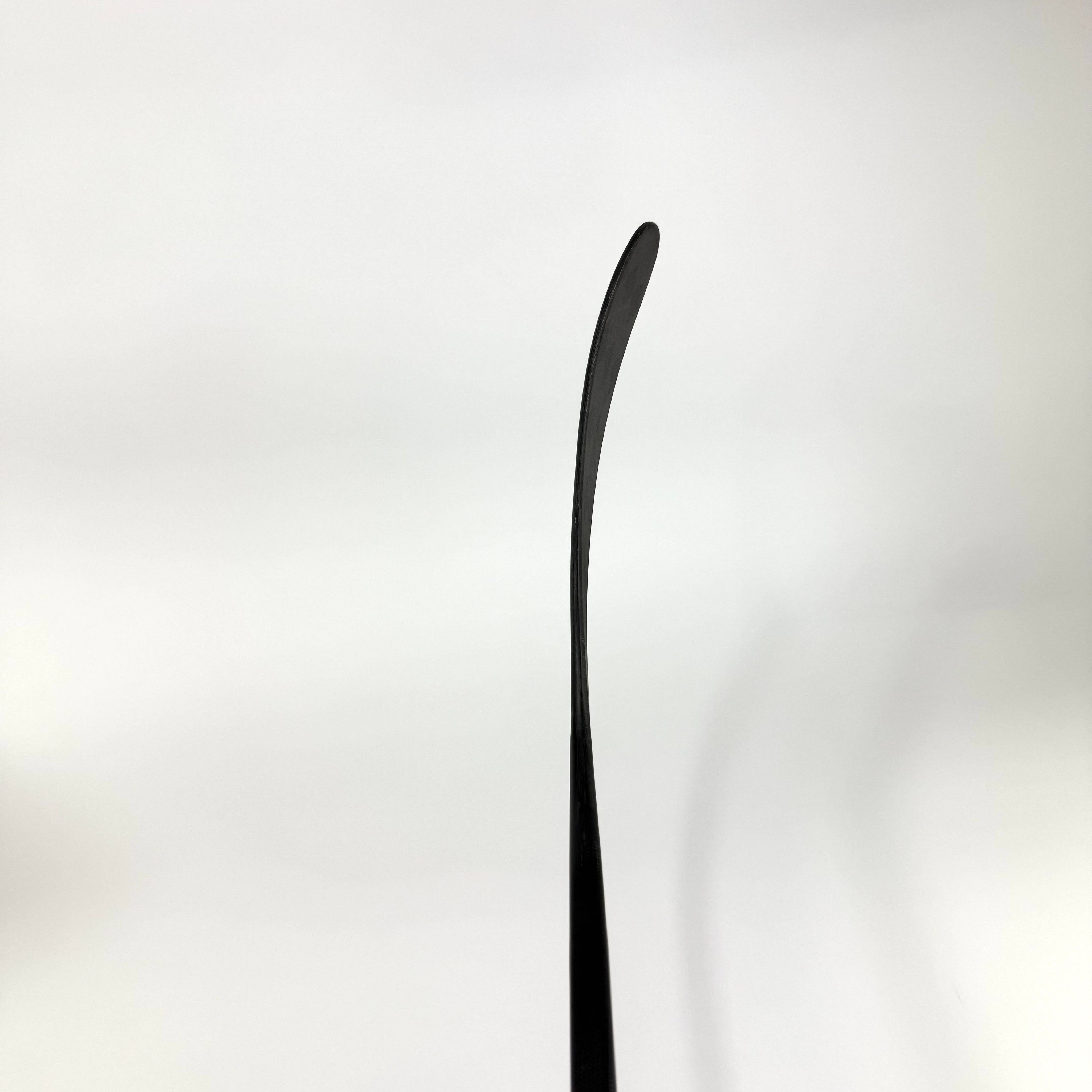 New Left CCM Ribcor Trigger 8 Pro | 90 Flex P28 Curve Grip | R268 - Top Flight Hockey